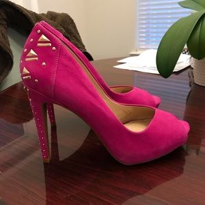 Hot pink 3.5” high heels - size 8.5